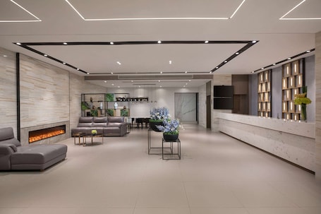 Lobby. Microtel by Wyndham Huangshan Tangkou