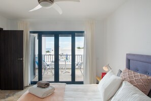 3 slaapkamers, een strijkplank/strijkijzer, gratis wifi, beddengoed