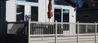 Luxury Lodge on quiet holiday park