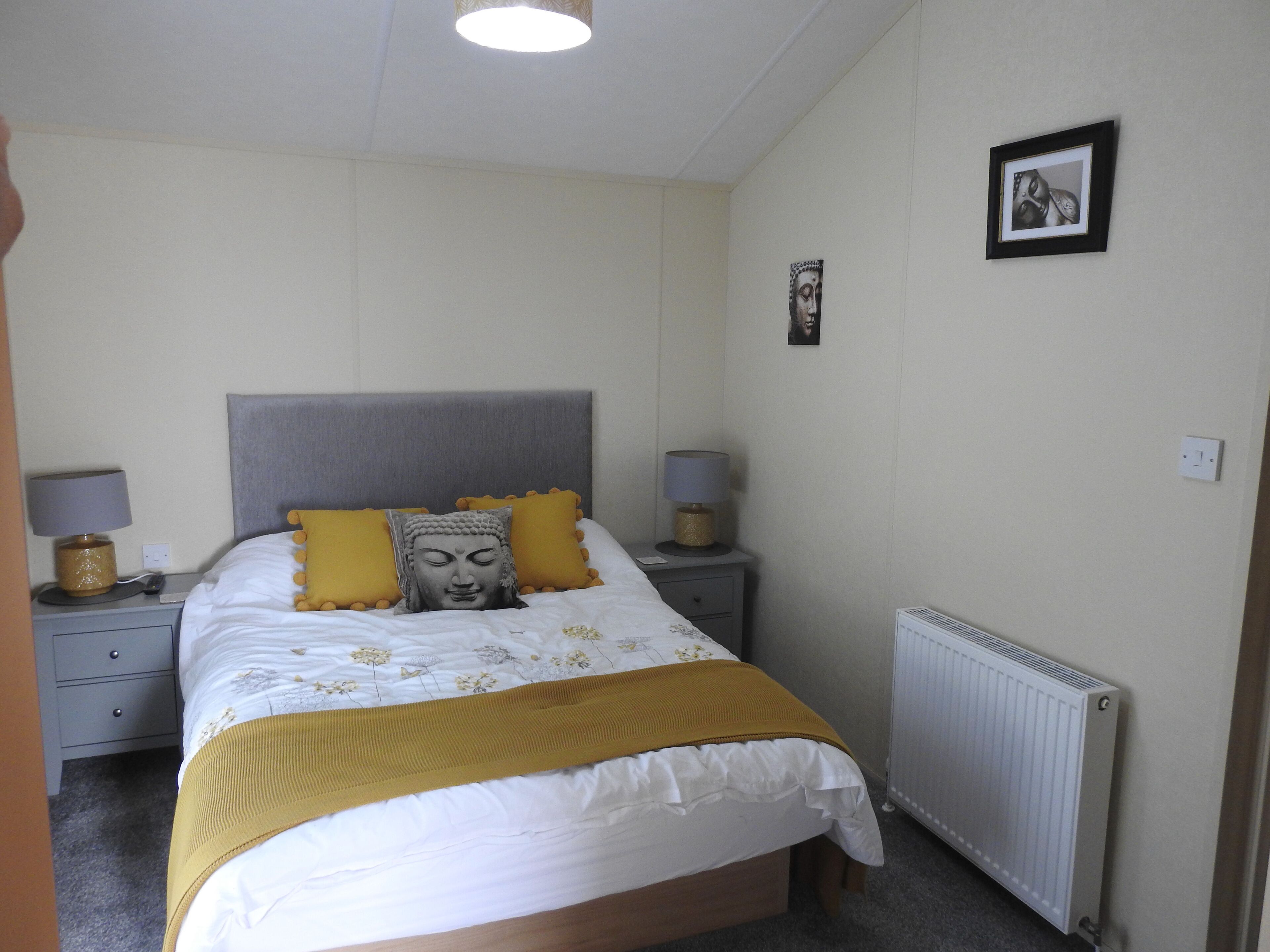 3 bedrooms, in-room safe, iron/ironing board, free WiFi