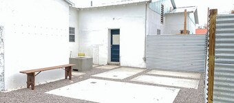 Space 2 in the Heart of Marfa. Walk to Shops,  Galleries and Restaurants!