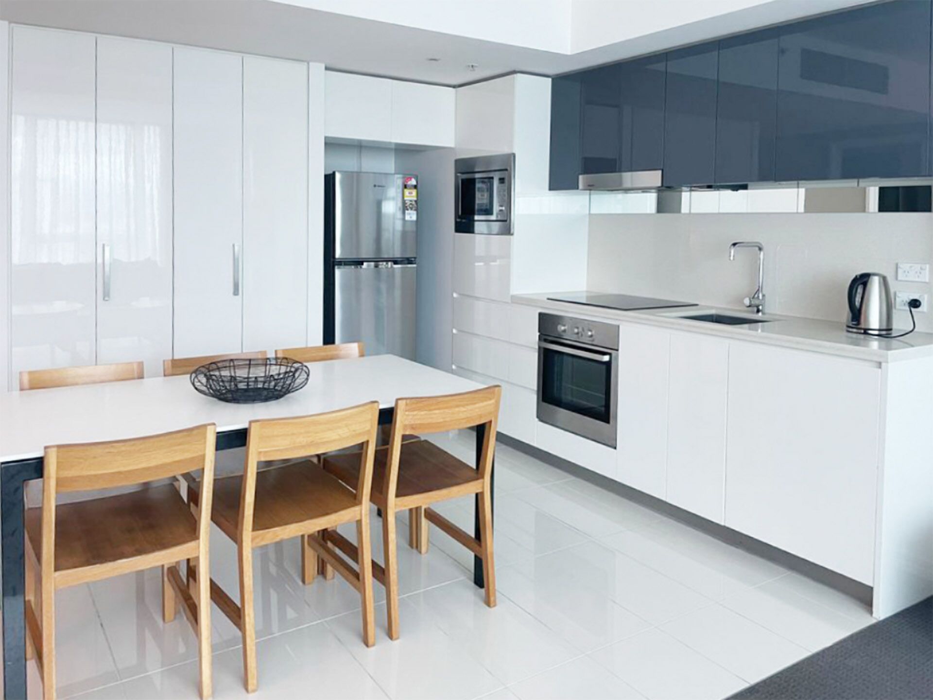 H'Residences – 2 Bedroom Hinterland View — Q Stay — image 10