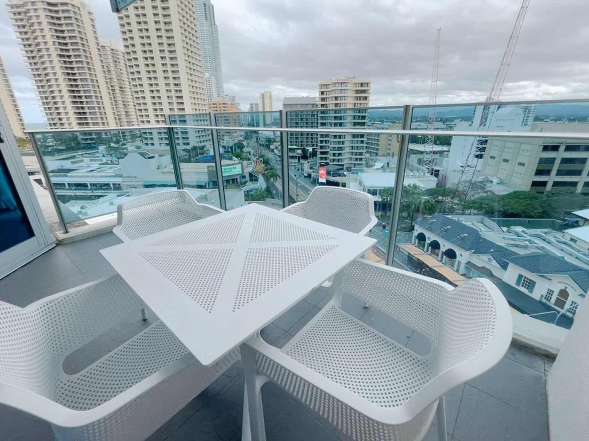 ♦️ H'Residences – 2 Bedroom City — Q Stay