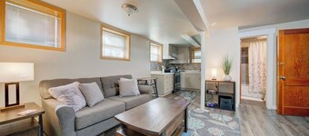 1 bedroom apt 5thandBeall, blocks from downtown