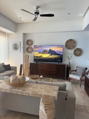 Smart TV - Luxury Ocean Front in Bucerias (Bucerías)