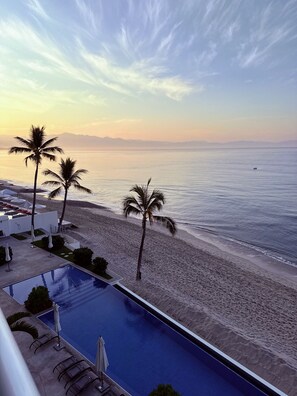Outdoor pool, a heated pool - Luxury Ocean Front in Bucerias (Bucerías)