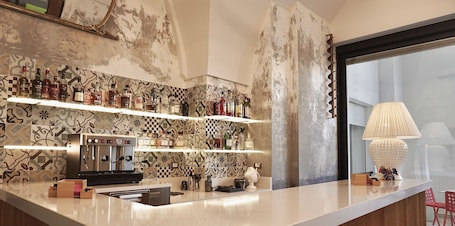 Restaurant. Coclee Guest Suite Palace