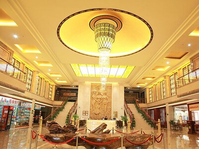 Vienna International Hotel (Wuhan Yellow Crane Tower Pengliuyang Subway Station)