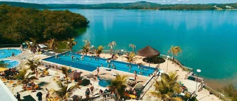 Outdoor pool, a heated pool