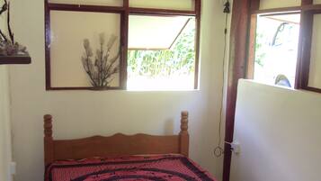 2 bedrooms, desk, free WiFi, bed sheets