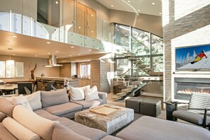 Televisión y chimenea 