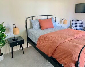 1 bedroom, free WiFi, bed sheets - Spacious private studio in Long Beach (Long Beach)