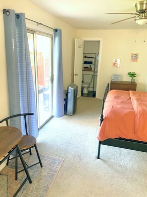 1 bedroom, free WiFi, bed sheets - Spacious private studio in Long Beach (Long Beach)