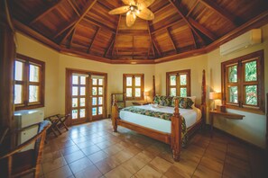 Romantische kamer | Luxe beddengoed, Tempur Pedic-bedden