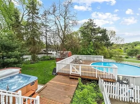 Terrace/patio. Comfortable private unit with hot tub and free parking