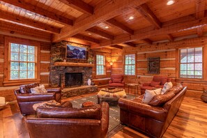 TV, fireplace, stereo