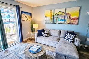 Smart TV, mesa de pingue-pongue