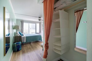 1 habitación, tabla de planchar con plancha, wifi gratis y ropa de cama 