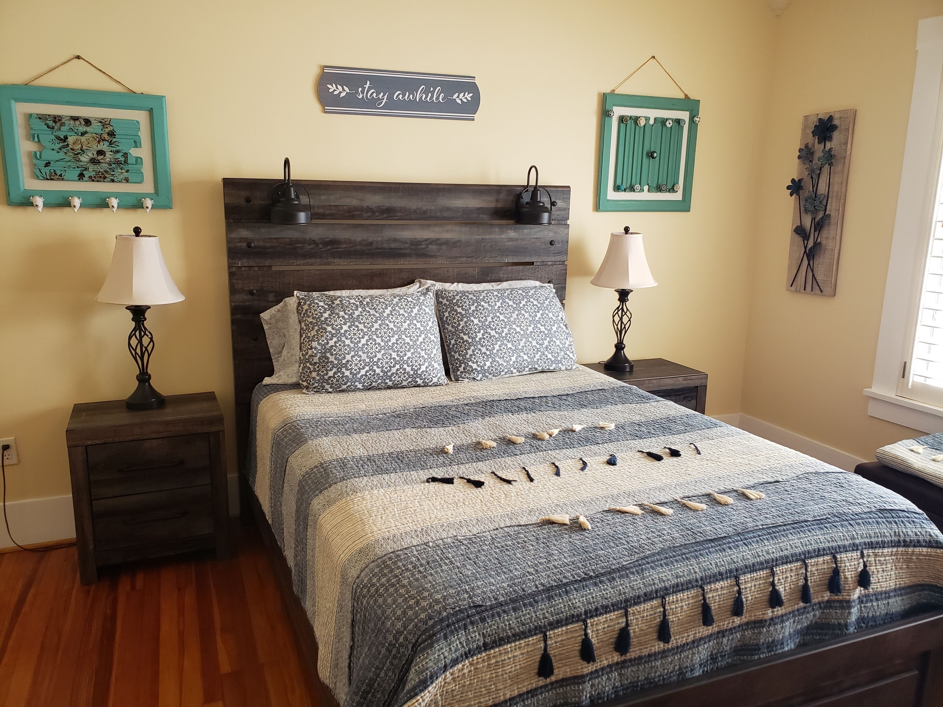 3 bedrooms, desk, iron/ironing board, WiFi