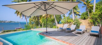 Manzelle & Mazurka ,up to 18 guests
Luxury beach front villa in Martinique 