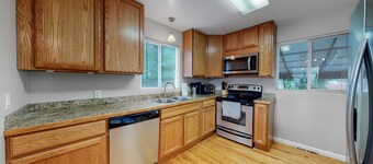 Great Home 2 King Near Downtown/Red Rocks/Restaurants