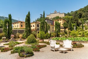 Property grounds - Villa Medicina, Pescia, Italy (Pescia)