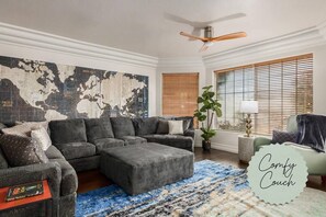 Smart TV, fireplace, ping pong, books