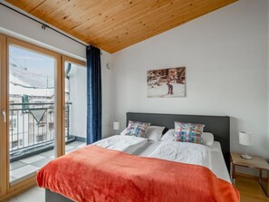 4 habitaciones, escritorio y acceso a internet