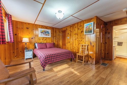 Vacation UniquEly cottage #2