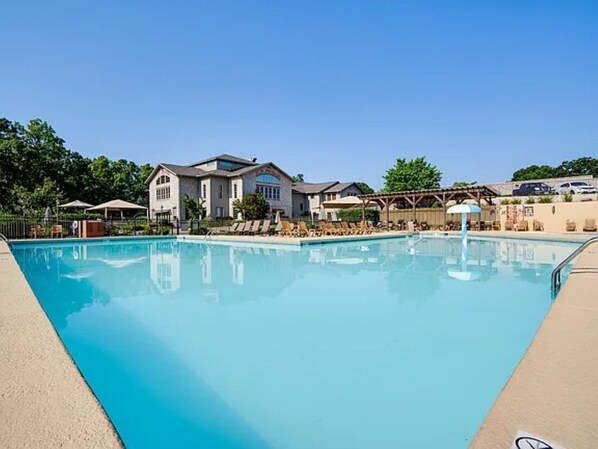 Indoor pool, outdoor pool