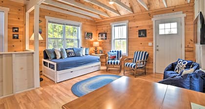 Cozy Cedarville Cottage - Walk to Lake Huron!