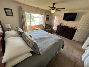 2 makuuhuonetta, silitysrauta/-lauta, Wi-Fi, vuodevaatteet