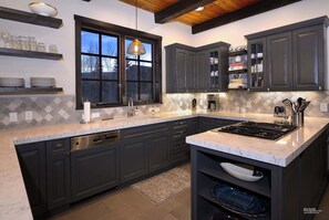 Fridge, microwave, oven, stovetop - Fairway to Heaven-Luxury at Club of CB, Hot tub! (Crested Butte)