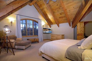 4 bedrooms, desk, iron/ironing board, travel crib - Fairway to Heaven-Luxury at Club of CB, Hot tub! (Crested Butte)