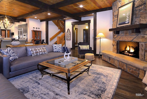 TV, fireplace, offices