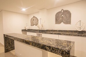 淋浴设施、毛巾、洗发水