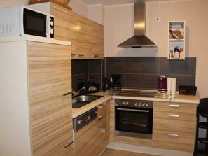 Refrigerador, microondas, horno, lavavajillas