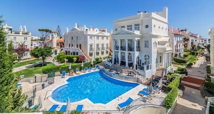 T5 Townhouse, direct access to main Old Village pool. Located in Vilamoura