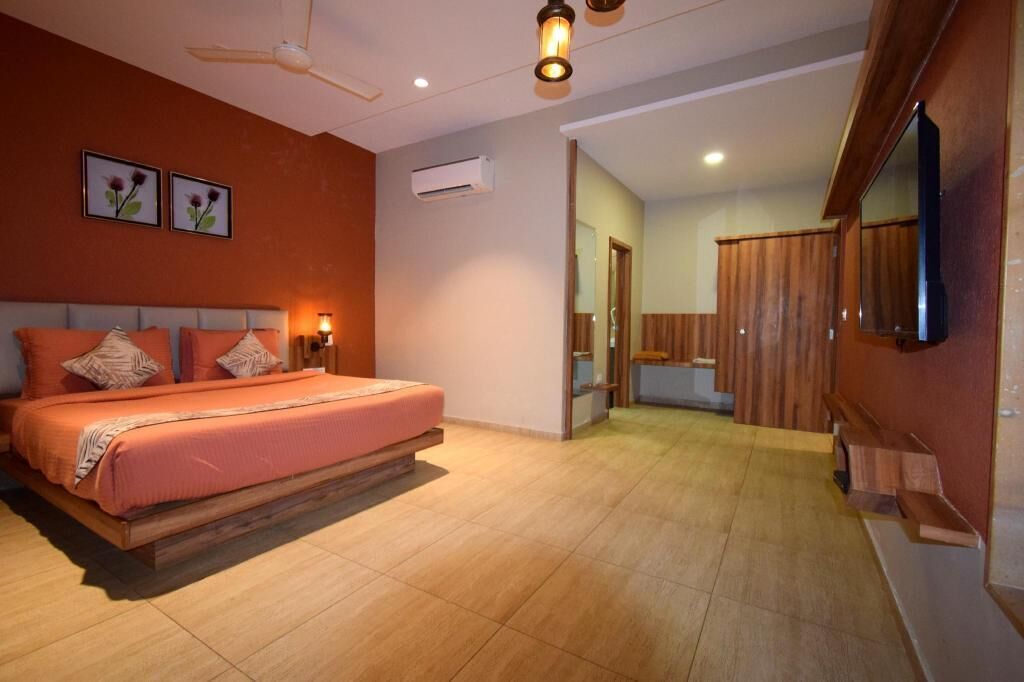 In-room safe, individually decorated, individually furnished, desk