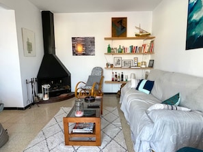 TV, DVD player - LA TORRE ATIC (L'Escala)