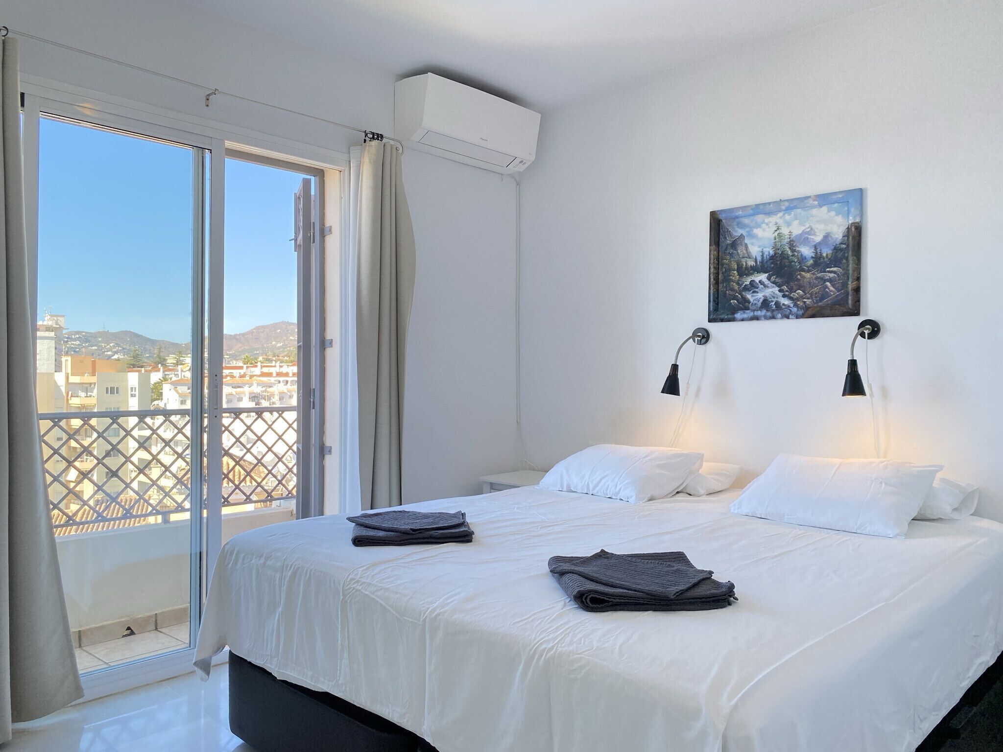 2 chambres, fer et planche à repasser, Wi-Fi gratuit, draps fournis