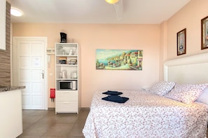 1 bedroom, iron/ironing board, free WiFi, bed sheets