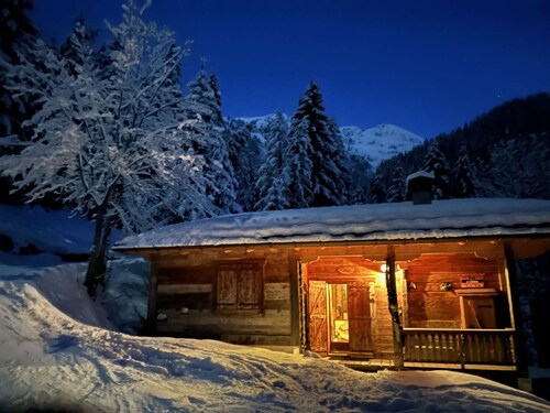 Chalet Nature, Pistes en Hiver & Alpages en Été, pour 14 Pers., Cheminée, Wifi, Balcons & Terrasse