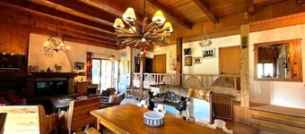 Chalet Nature, Pistes en Hiver & Alpages en Été, pour 14 Pers., Cheminée, Wifi, Balcons & Terrasse