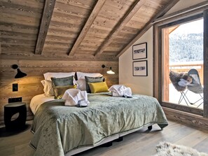 5 bedrooms, free WiFi, bed sheets