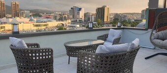 布爾薩皇家公寓