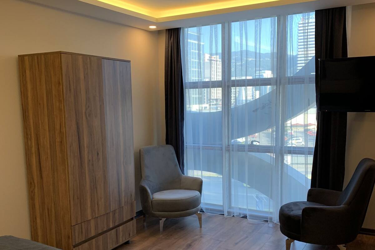 Two Bedroom Suite | 객실 내 금고, 책상, 노트북 작업 공간, 방음 설비
