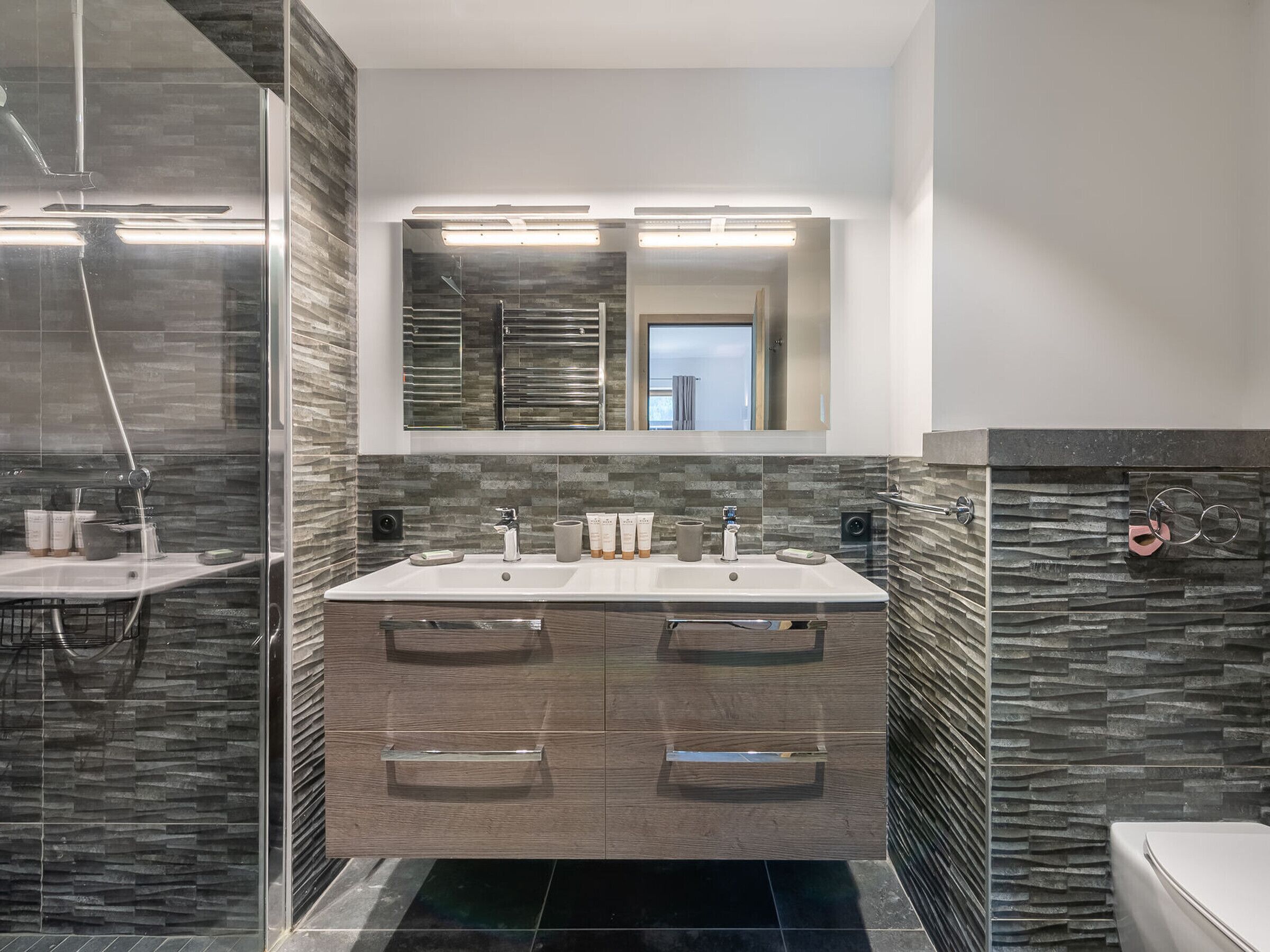 Haartrockner, Handtücher