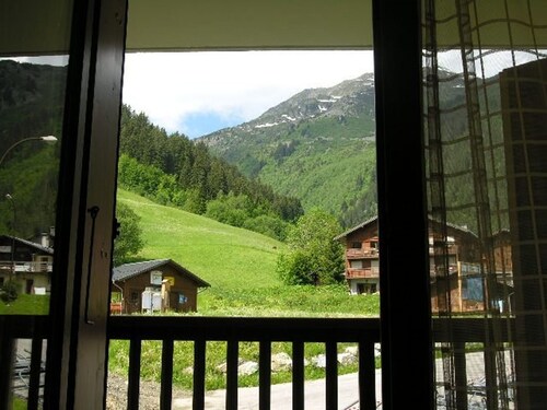 Petit cocon 2* au pied des pistes, 4/5 pers., parking, wifi, animaux admis, Arêches-Beaufort