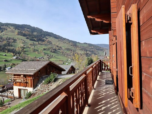 Familienfreundliches Chalet, 10 Pers., nahe Zentrum/Skipiste, WLAN, Terrasse, Kamin, TV, Garage